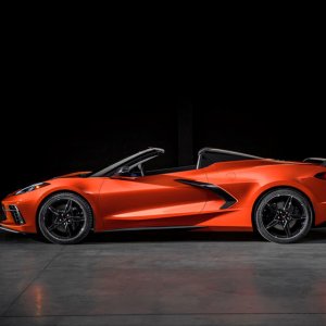 2020-chevrolet-corvette-stingray-c8-convertible-side-view-carbuzz-633701.jpg